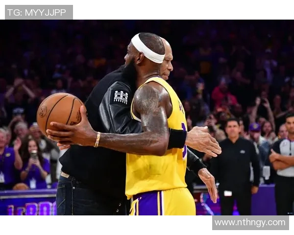 詹姆斯社媒发声澄清争议引发球迷热议关注态度立场 詹姆斯社媒发声澄清争议引发球迷热议关注态度立场